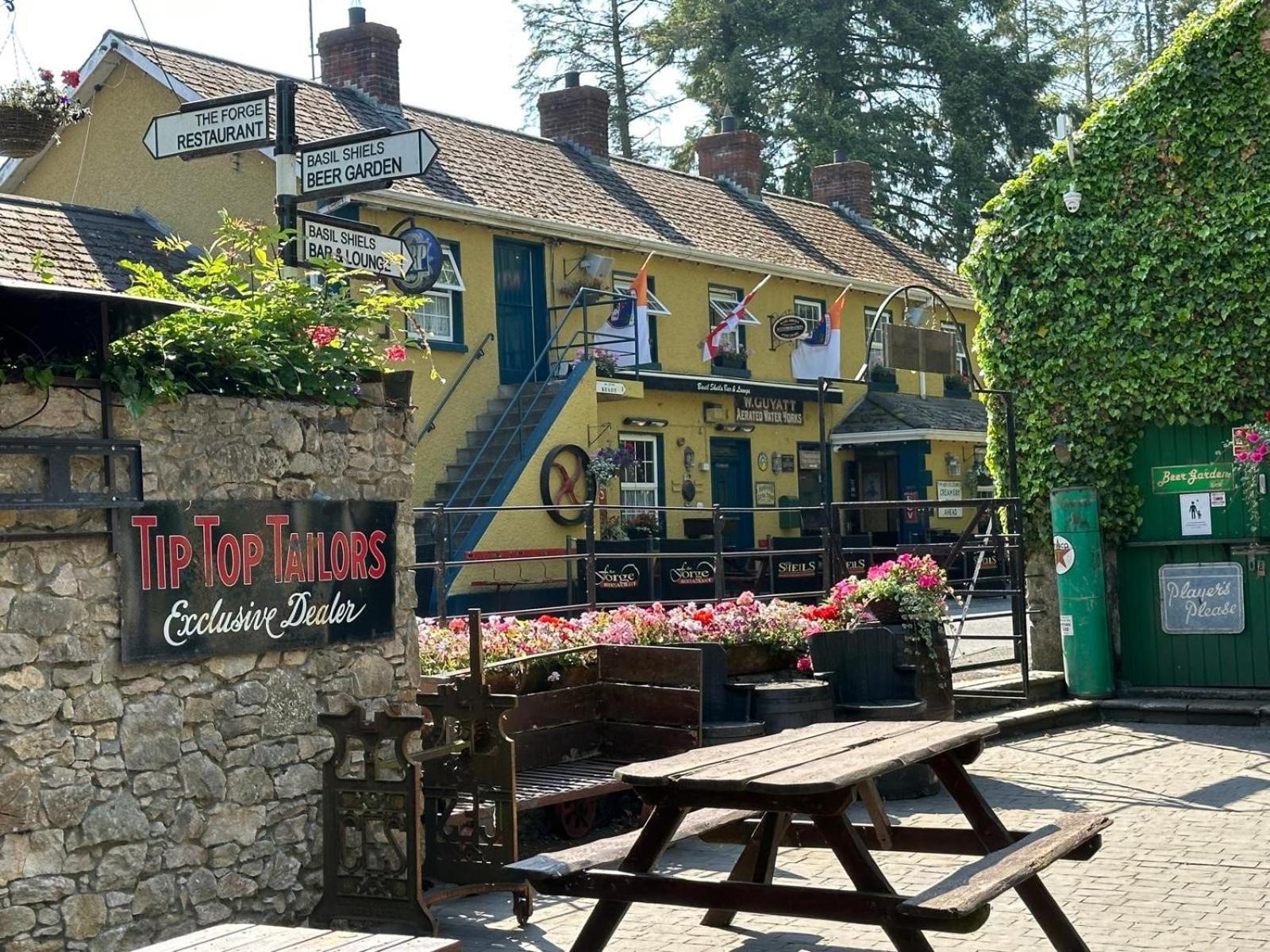 Basil Sheils B&B Accommodation Armagh Exterior foto